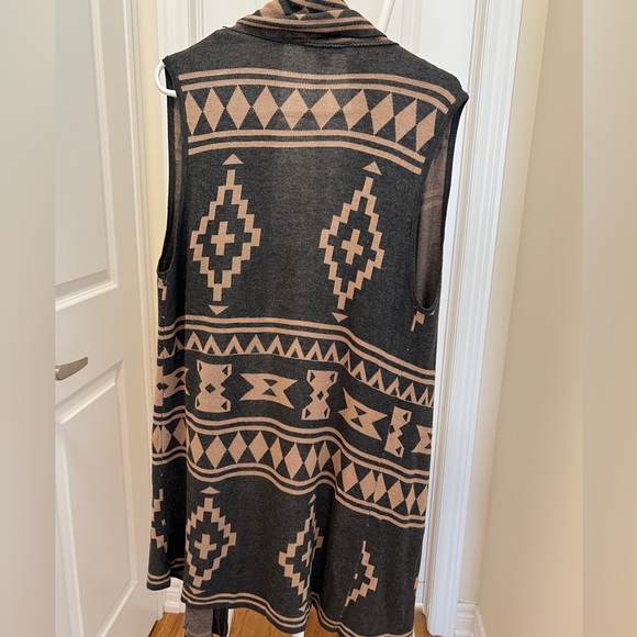 Long knit vest by Jessica - Picture 3 of 3